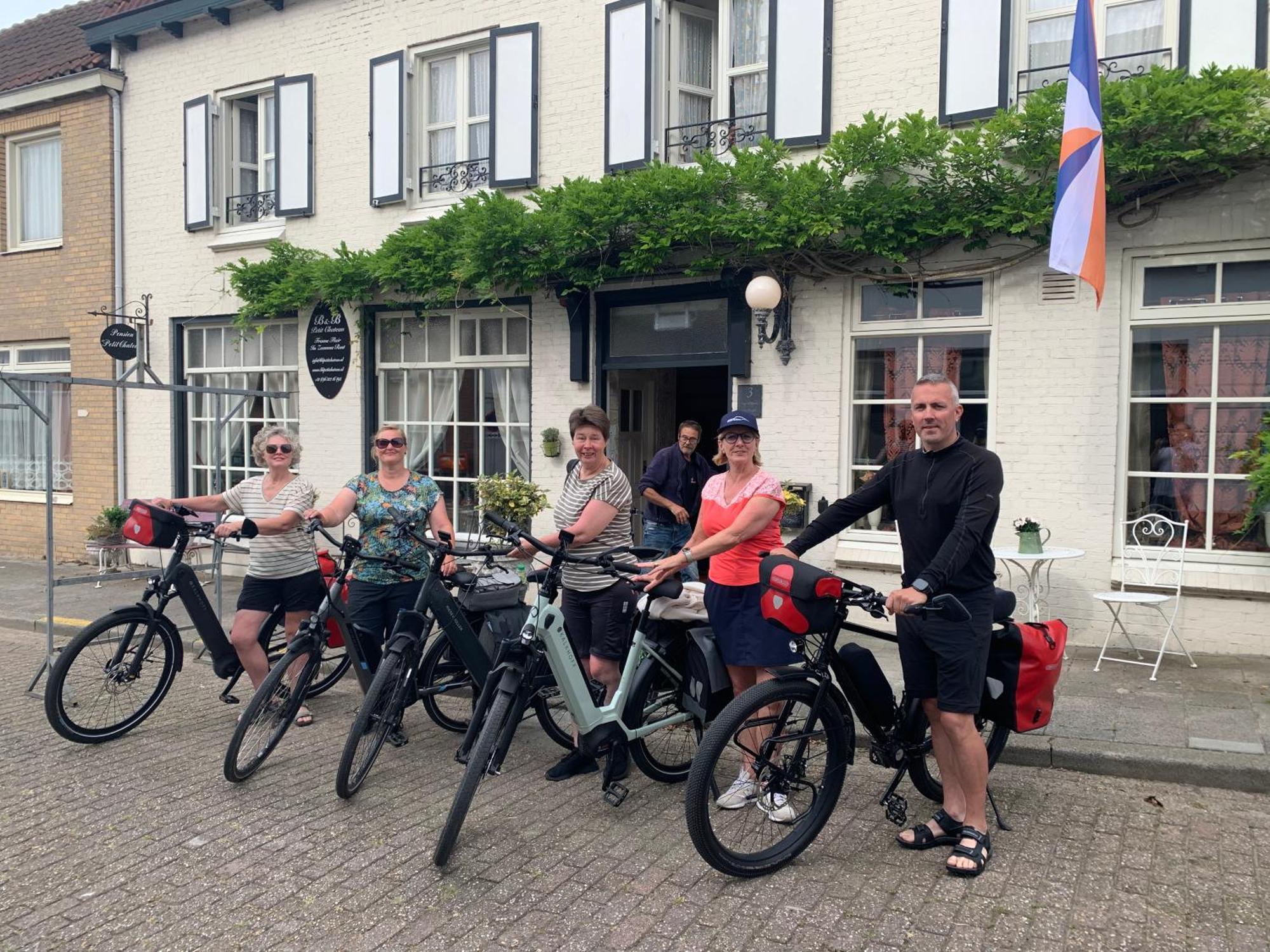 B&B Petit Chateau - Stijlvol Verblijf Centraal Gelegen In Zeeuws Vlaanderen Biervliet Екстериор снимка
